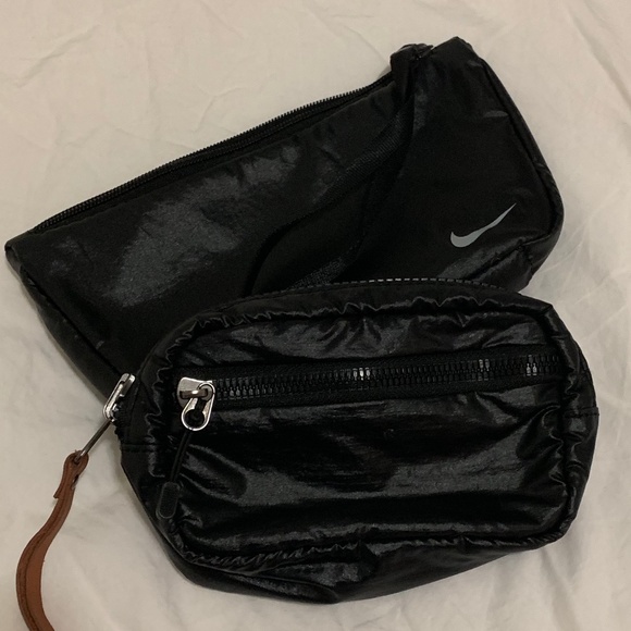 nike pouches
